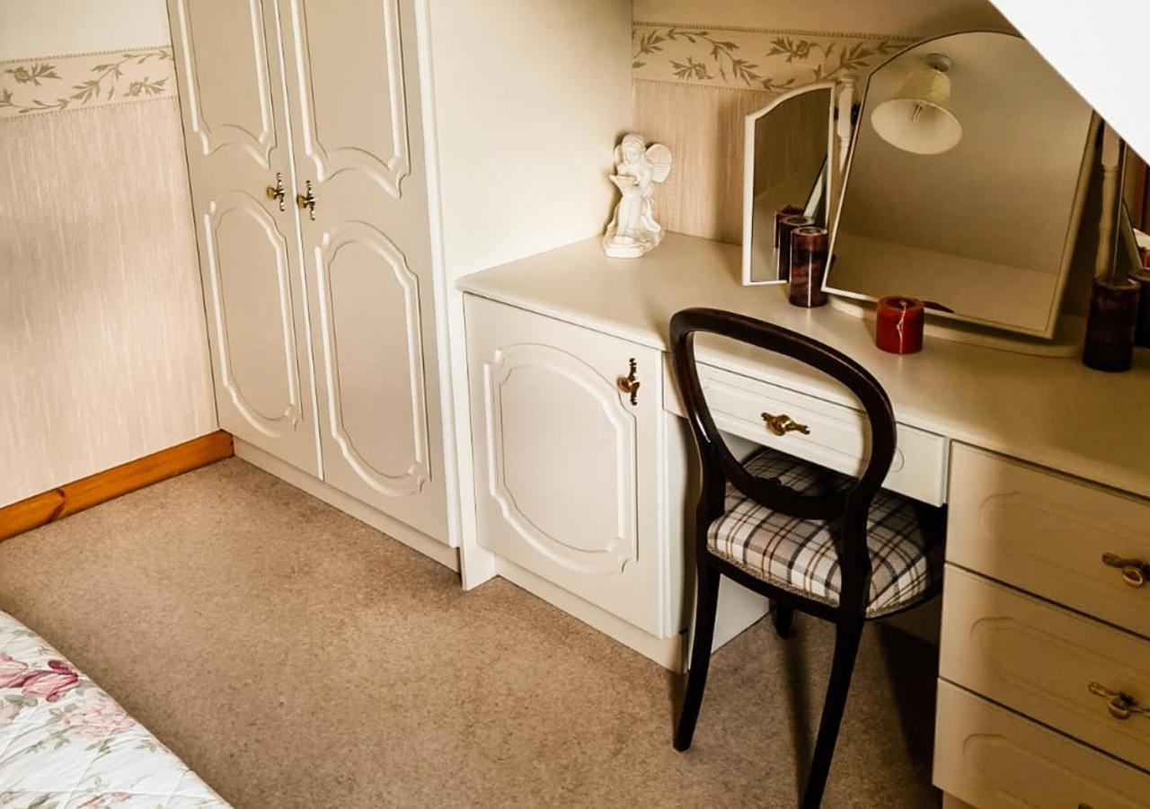 Moat Holiday Rental Lisnaskea エクステリア 写真