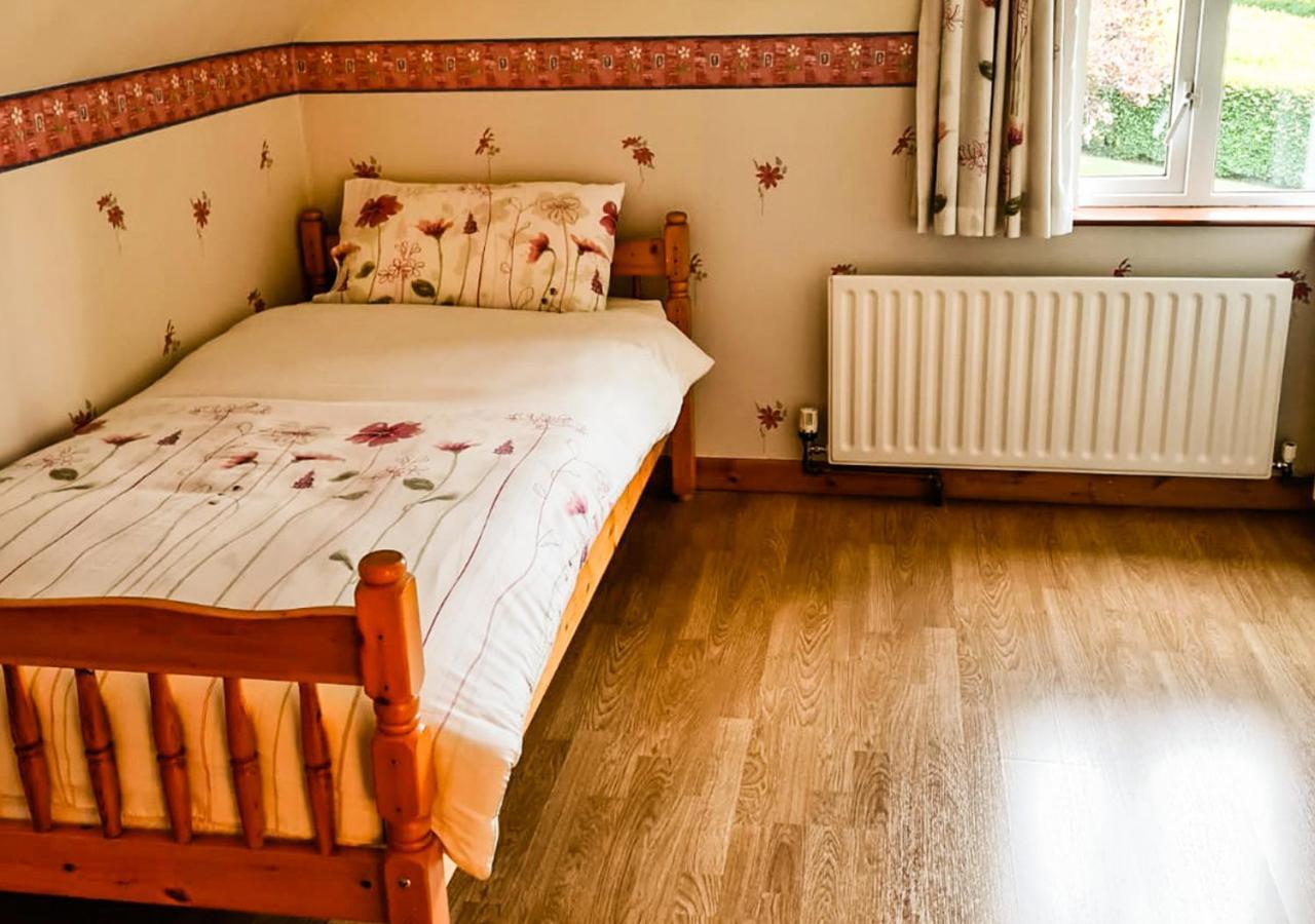 Moat Holiday Rental Lisnaskea エクステリア 写真