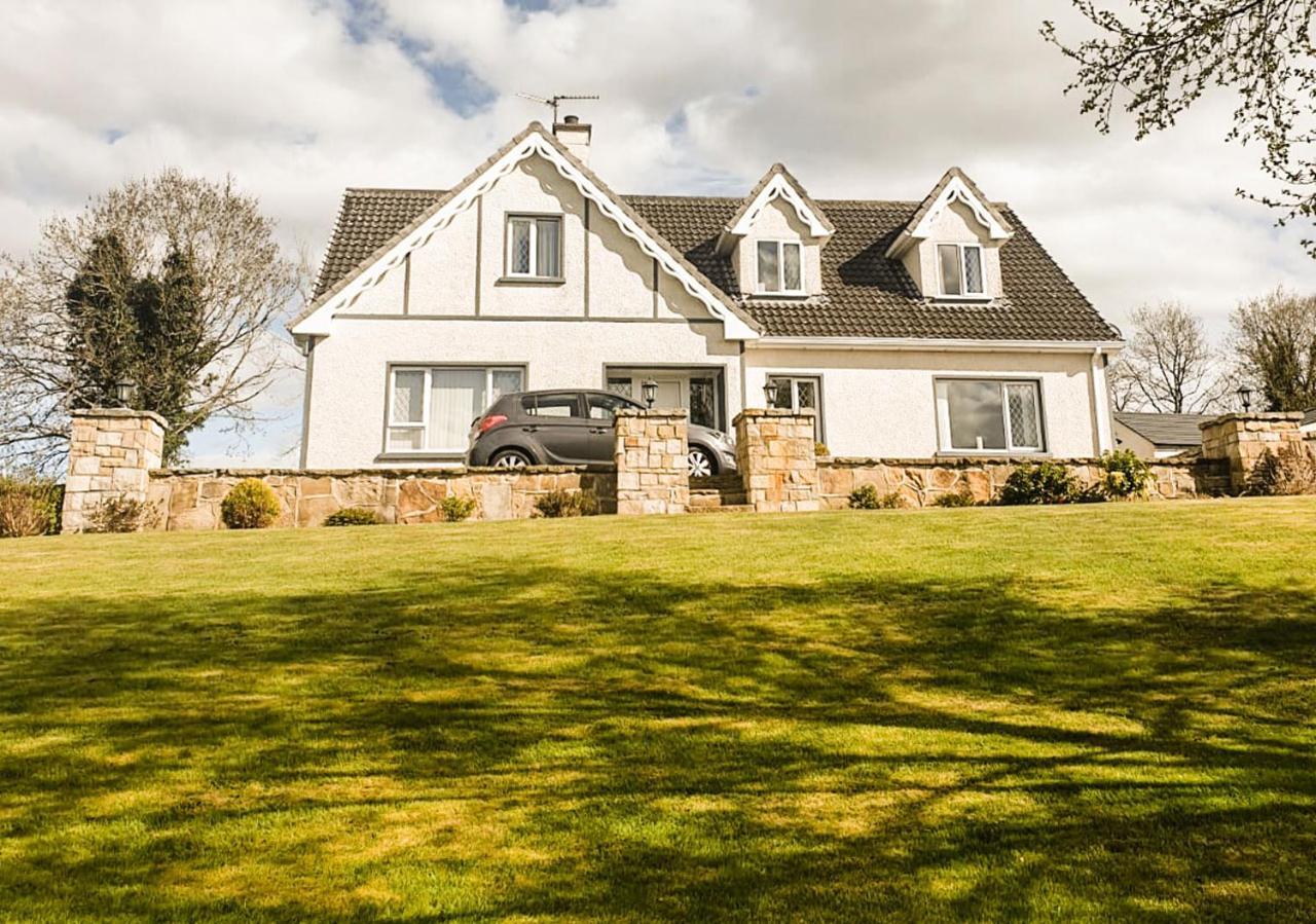 Moat Holiday Rental Lisnaskea エクステリア 写真